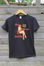 T-krekls "She belongs to the streets" -0